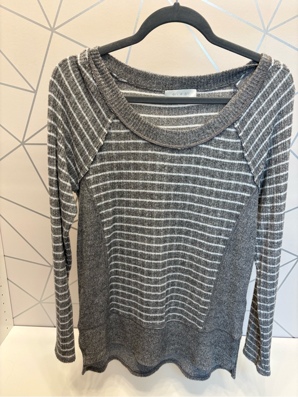 Eri + Ali Anthropologie Gray / White  Waffle Knit Lodge Thermal Top Wm Small